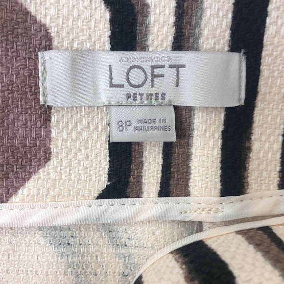 LOFT Ann Taylor Tan Brown Geo Tribal Print Pencil Skirt Size 8P - Picture 7 of 9